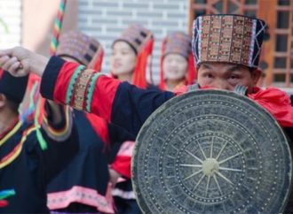 广西千年铜鼓重获“新生” “敲响”中国与东盟文化交融音符